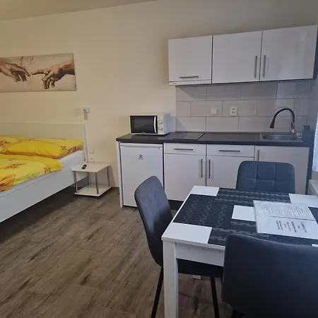 U Marty S Terasou Apartamento Šakvice