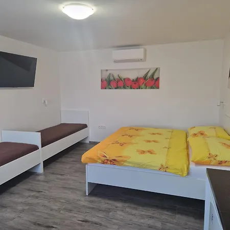 Appartamento U Marty S Terasou Šakvice